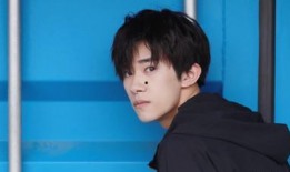 瓜姐爆料易烊千玺视频,易烊千玺神秘视频引热议，揭秘幕后故事