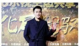 徐璐爆料陈伟霆结婚视频,甜蜜婚礼视频引网友热议