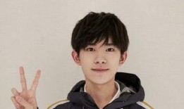 易烊千玺室友爆料视频大全,校园生活幕后趣事全收录