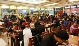 高峰食堂爆料事件视频,揭露校园食堂食品安全问题