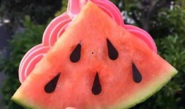 网红吃瓜结婚,一场跨界爱情的甜蜜绽放